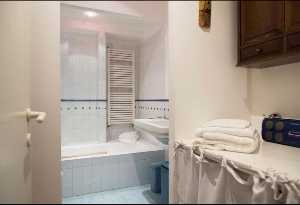 Joivy Classic Flat Near Basilica Di Sant'Ambrogio Apartment Milano Ngoại thất bức ảnh