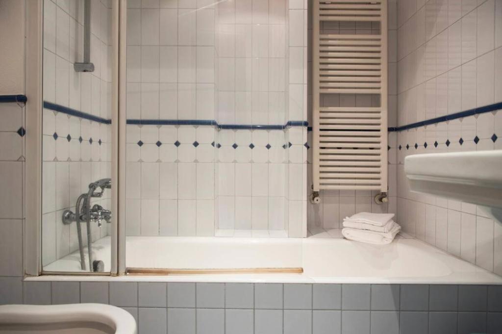 Joivy Classic Flat Near Basilica Di Sant'Ambrogio Apartment Milano Ngoại thất bức ảnh